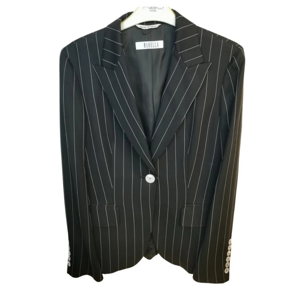Marella by Max Mara, wool blend, black pinstripe suit jacket. UK 10, Immaculate. - Picture 1 of 4